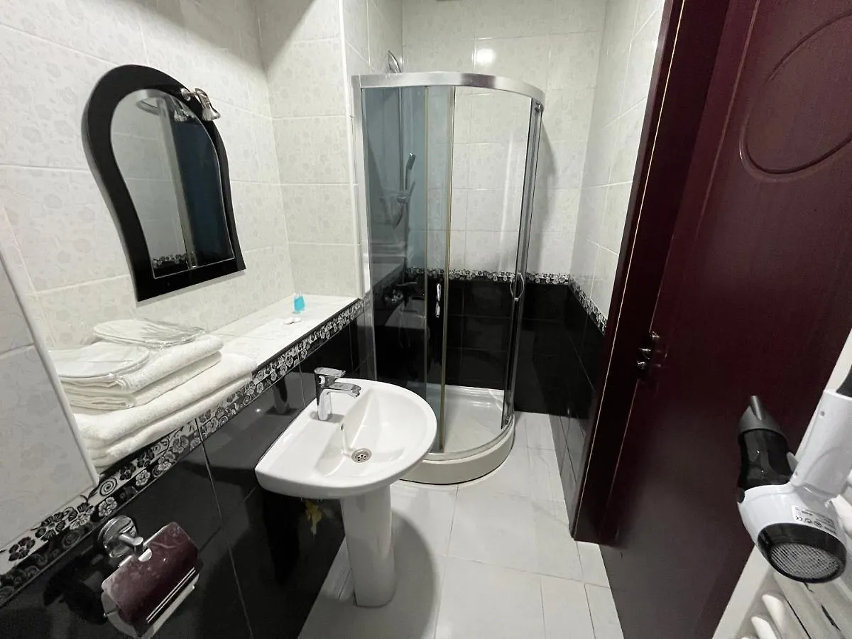 Hotel Royal Palace Тбилиси 3*,