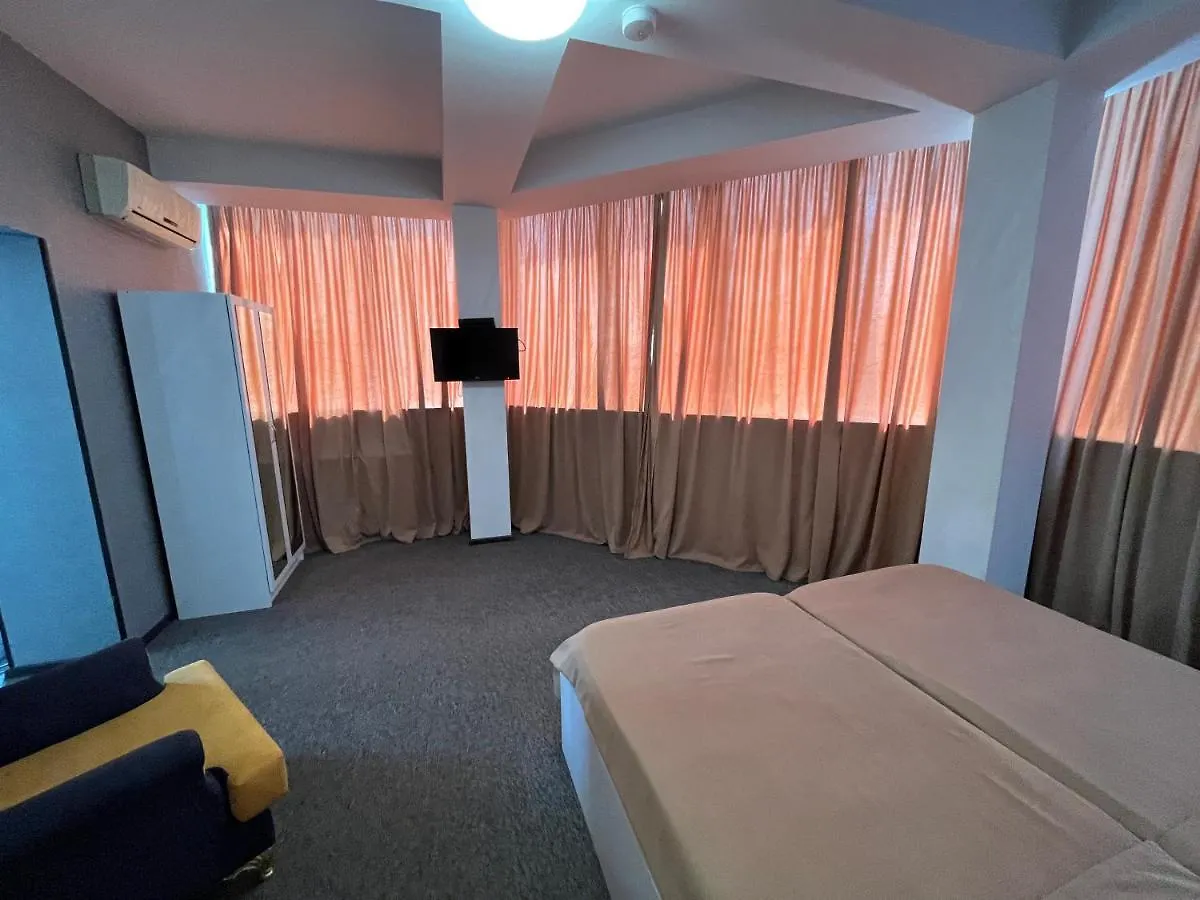 Hotel Royal Palace Тбилиси 3*,